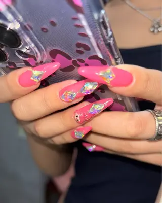ネイル 🪐富島彩夏 /海外nail🪐のネイルデザイン