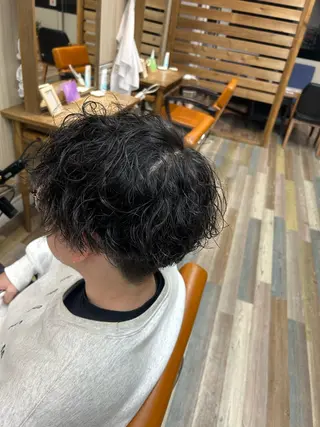 パーマ メンズ 志賀　輝/ハイライト /縮毛矯正/髪質改善のヘアスタイル