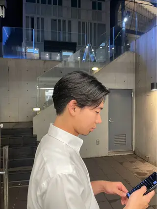 ショート メンズ ✨️艶ハイトーン特化 ✨️佐藤望のヘアスタイル