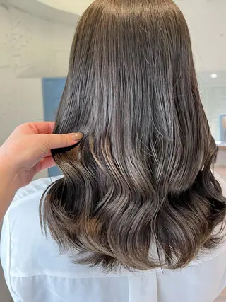 ミディアム カラー Froom🌻 村上夏菜のネイルデザイン