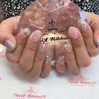 ネイル ネイルリボン 受付スタッフのネイルデザイン