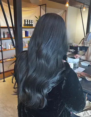 ロング カラー ふじわらはゆ/ブリー チ/ベージュカラーのヘアスタイル