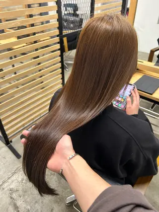 ロング 1回で綺麗になる 髪質改善 小山光のヘアスタイル