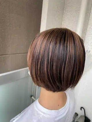 ショート カラー 岩谷/ブリーチ 🪽透明感カラーのヘアスタイル