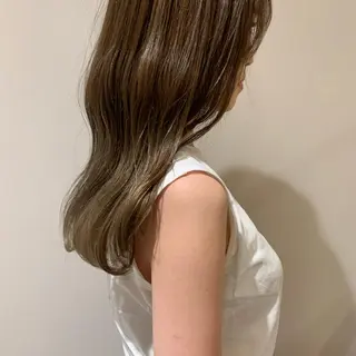 ロング カラー ヘアアレンジ 高井瑠華🌼 ストカールカット特化のヘアスタイル