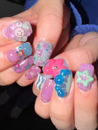 ネイル 前山 亜耶のネイルデザイン