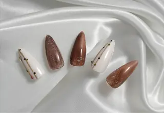 セミロング VANiSH Nailのネイルデザイン