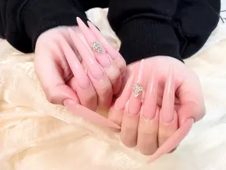 ネイル DI'A ネイルサロンのネイルデザイン