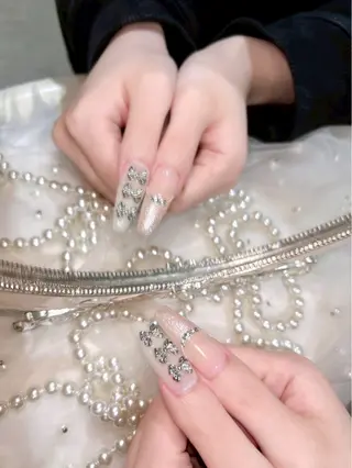 ネイル うるキラ✨ワンホン yuka🥂のネイルデザイン