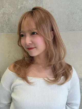 セミロング カラー 小顔レイヤー/ ベージュ🤍Rieのヘアスタイル