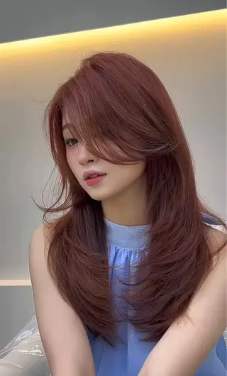 カラー 韓国風レイヤーカラー ライムのヘアスタイル