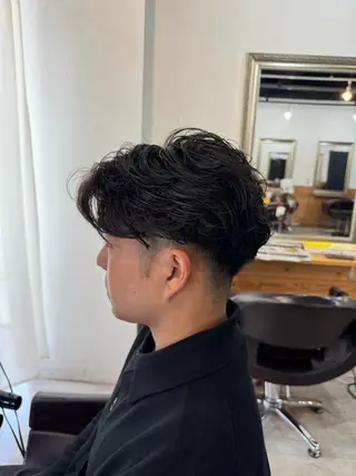 パーマ メンズ SHIZUKU アクティブショートのヘアスタイル