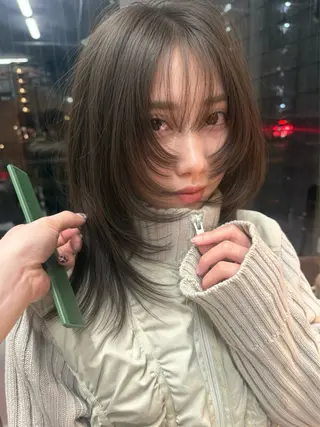 ミディアム 柔らかいオリーブ🍃 カラーNatsumiのヘアスタイル