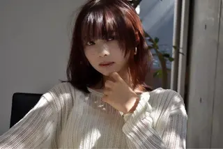 ミディアム KEIGO/ ベージュカラーのヘアスタイル