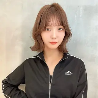 ミディアム カラー Lond alxeiaのヘアスタイル