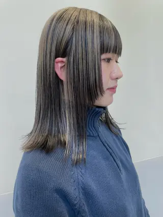 ミディアム カラー ブリーチ😼 ボブ✍️レイヤーのヘアスタイル