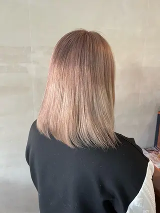 カラー 石江 奈琉のヘアスタイル