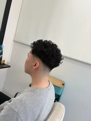 ショート パーマ メンズ 本間 颯太のヘアスタイル