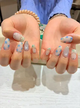 ネイル Nest 岩崎のネイルデザイン