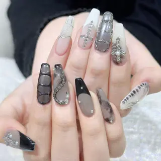 ネイル Queens ゲンのネイルデザイン