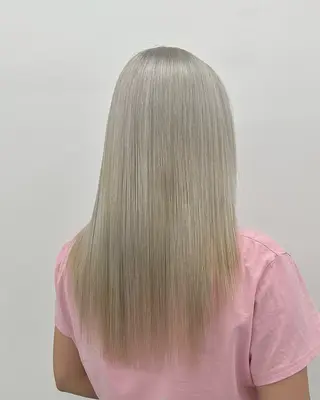 ロング カラー 赤みゼロ/透明感 カラー🌿KANTAのヘアスタイル