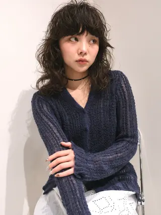 ミディアム パーマ (h)wim ウィムのヘアスタイル