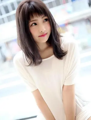 セミロング 🇰🇷韓国風艶髪✨ 髪質改善 倉岡しおんのヘアスタイル