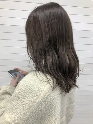ミディアム シンタニナオト /梅田茶屋町のヘアスタイル