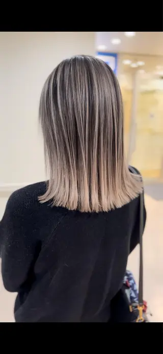 セミロング レイヤーカット TAIKIのヘアスタイル