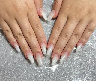 ネイル VIERU 🌈🎀💖のネイルデザイン