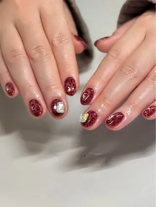 ネイル yume 大人ガーリーネイルのネイルデザイン