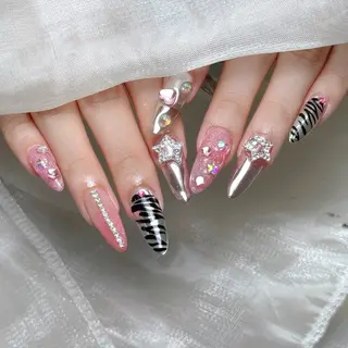 ネイル Maggie Nail🦩のネイルデザイン