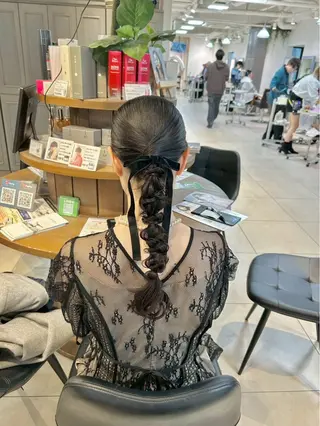 ヘアアレンジ ヘアアレンジ/ヘッド スパ/透明感カラーのヘアスタイル