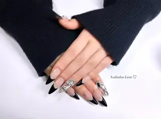 ネイル 𝐋𝐢𝐞𝐬𝐞 𝐘𝐔𝐈のネイルデザイン