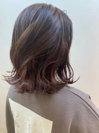 ミディアム カラー 小顔レイヤー/ ベージュ🤍Rieのヘアスタイル