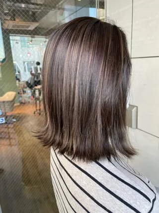 カラー 坂野 結子のヘアスタイル