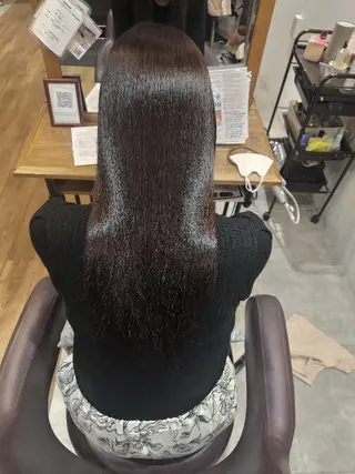 ロング 髪質改善トリートメントループス大倉山店所属・けい もえこのヘアスタイル