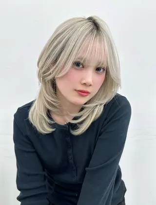 ロング カラー ヘアアレンジ 艶カラー/ハイトーン /レイヤーカットのヘアスタイル