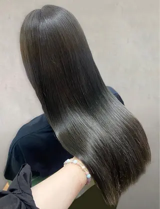 ロング カラー 高村 茉耶のヘアスタイル
