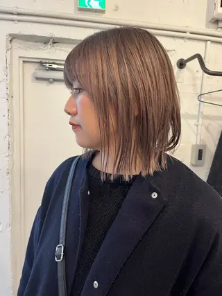 ミディアム カラー ✴︎UNU ✴︎モエカのヘアスタイル