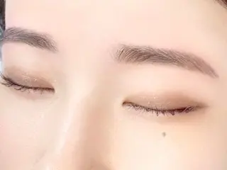 アイブロウ 🎀韓国風🎀うる艶 カラー🎀束感まつ毛のマツエク・マツパデザイン