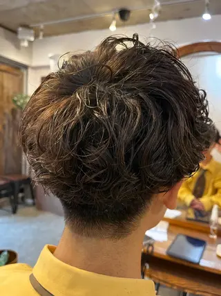 ショート パーマ 佐藤槙哉 サトウシンヤのヘアスタイル