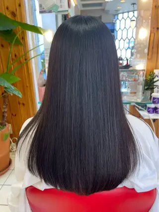 ロング 佐藤 慈巳のヘアスタイル