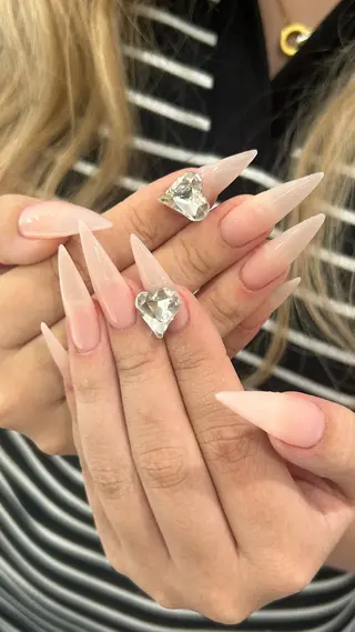 ネイル VENUSBELT hidekaのネイルデザイン