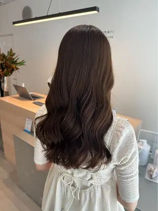 ロング カラー 吉田 美咲のヘアスタイル