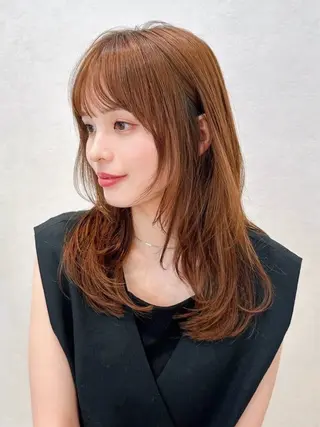 セミロング カラー パーマ 🫧小顔×似合わせ× 透明感カラー🫧のヘアスタイル