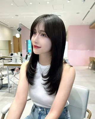 ロング カラー ヘアアレンジ 🤎小顔レイヤー /ベージュ🤎友香のヘアスタイル