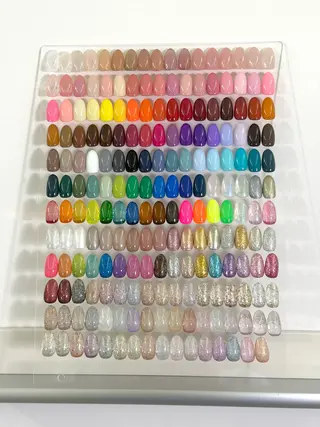 ネイル 池袋Uni nail 上品シンプルデザインのネイルデザイン