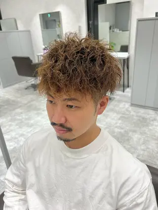 ショート カラー パーマ メンズ 関西センターパート メンズモデル募集のヘアスタイル