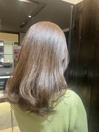 ミディアム カラー にいぼ あやなのヘアスタイル